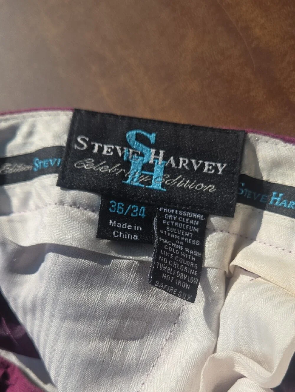 Steve Harveys  Men's Short-Sleeve Button-Up Shirt And Pants Suit- Burgundy